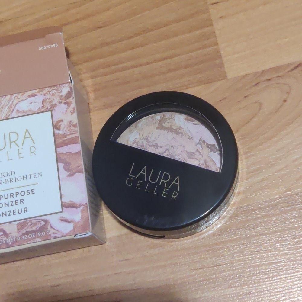 Laura Geller Baked Bronze N Brighten Multipurpose Bronzer In Fair - Picture 2 of 3